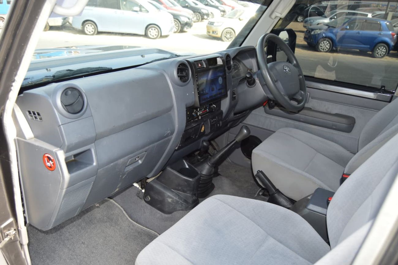 تويوتا لاند كروزر بيك آب RIGHT HAND VEHICLE ONLY FOR EXPORT 4.5L 4WD