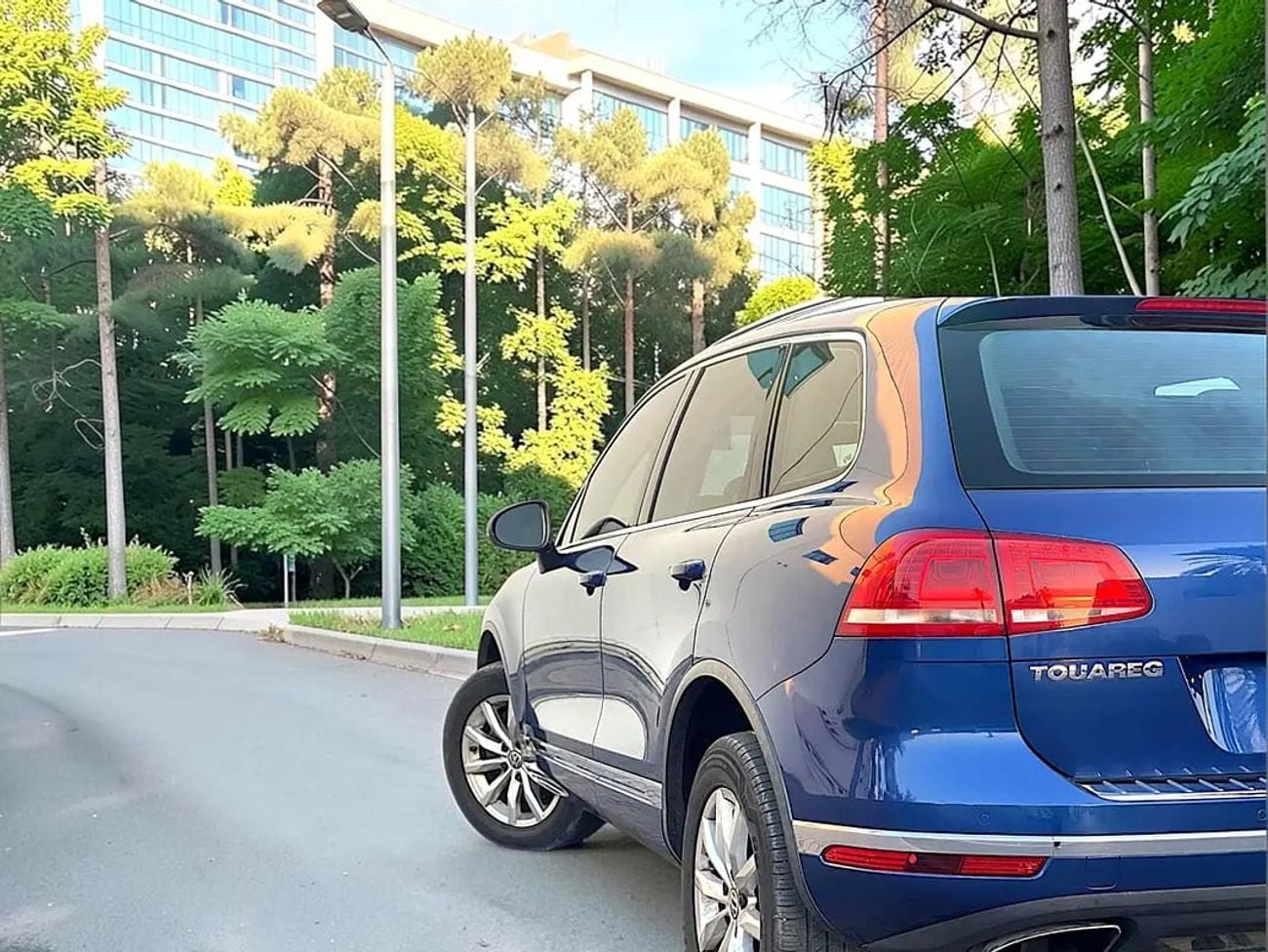 Volkswagen Touareg 1,005 P.M | SEL | GCC Specs | Pristine Condition