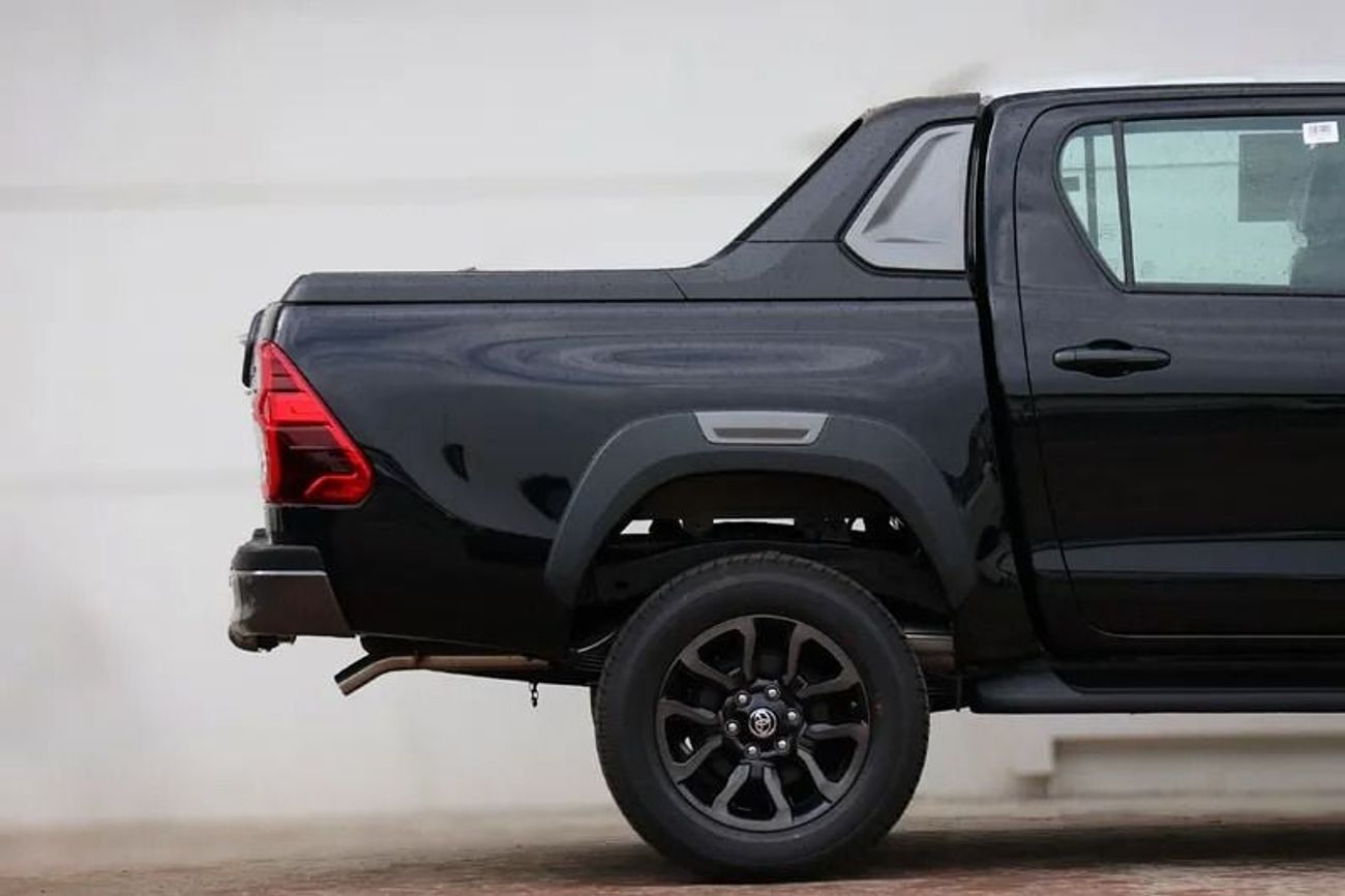 تويوتا هيلوكس 2025 Toyota Hilux Adventure (with Roll-Bar) 4.0L V6 Petrol A/T 4WD Export Only
