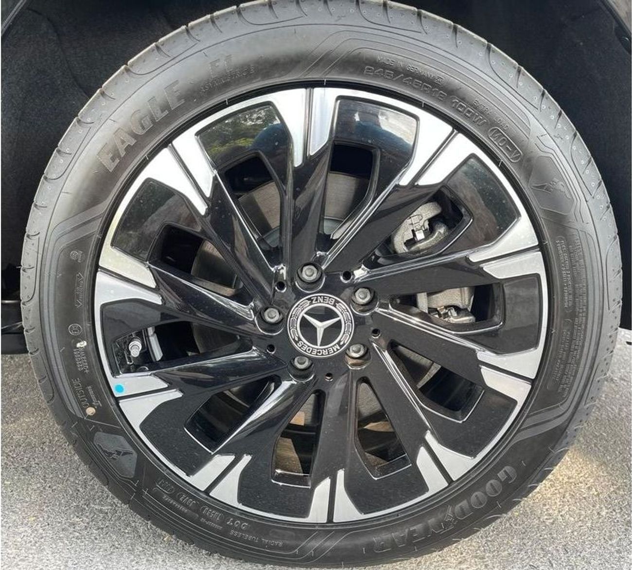 Mercedes-Benz V 300 Avantgarde 5 years Warranty 2025 GCC