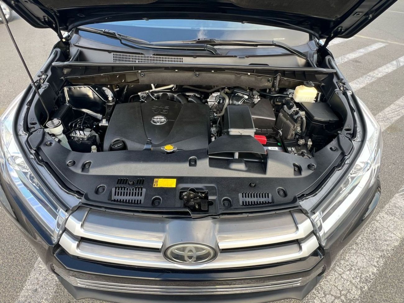 تويوتا هايلاندر 2017 TOYOTA HIGLANDER XLE // LEATHER & ELECTRIC SEATS  // PUSH START // SUNROOF - REAR DOOR OPEN CLO