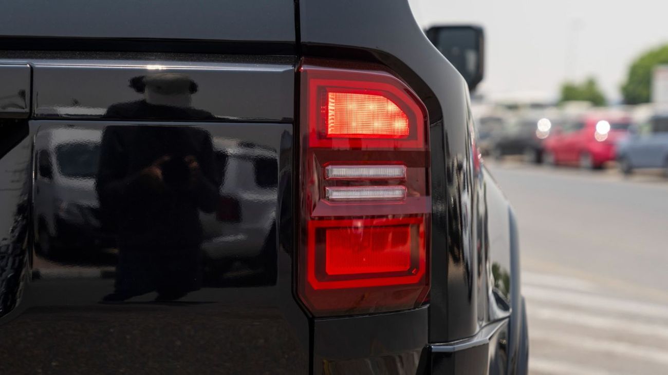 تويوتا برادو Toyota Prado Premium 2.4L petrol MY 2025