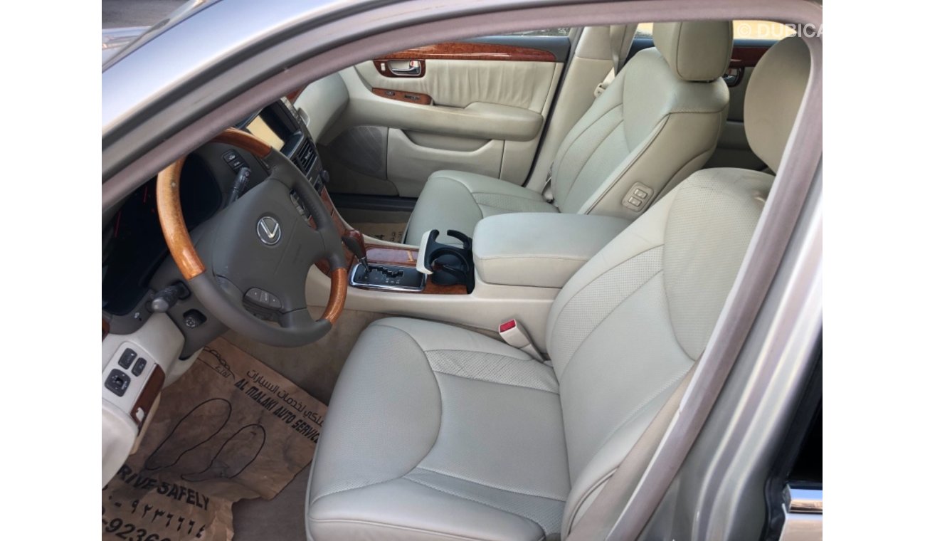 لكزس LS 430 موديل 2003 وارد نص الترا كراسي جلد ومثبت سرعه وتحكم كهربي كامل ونظام صوت ممتاز