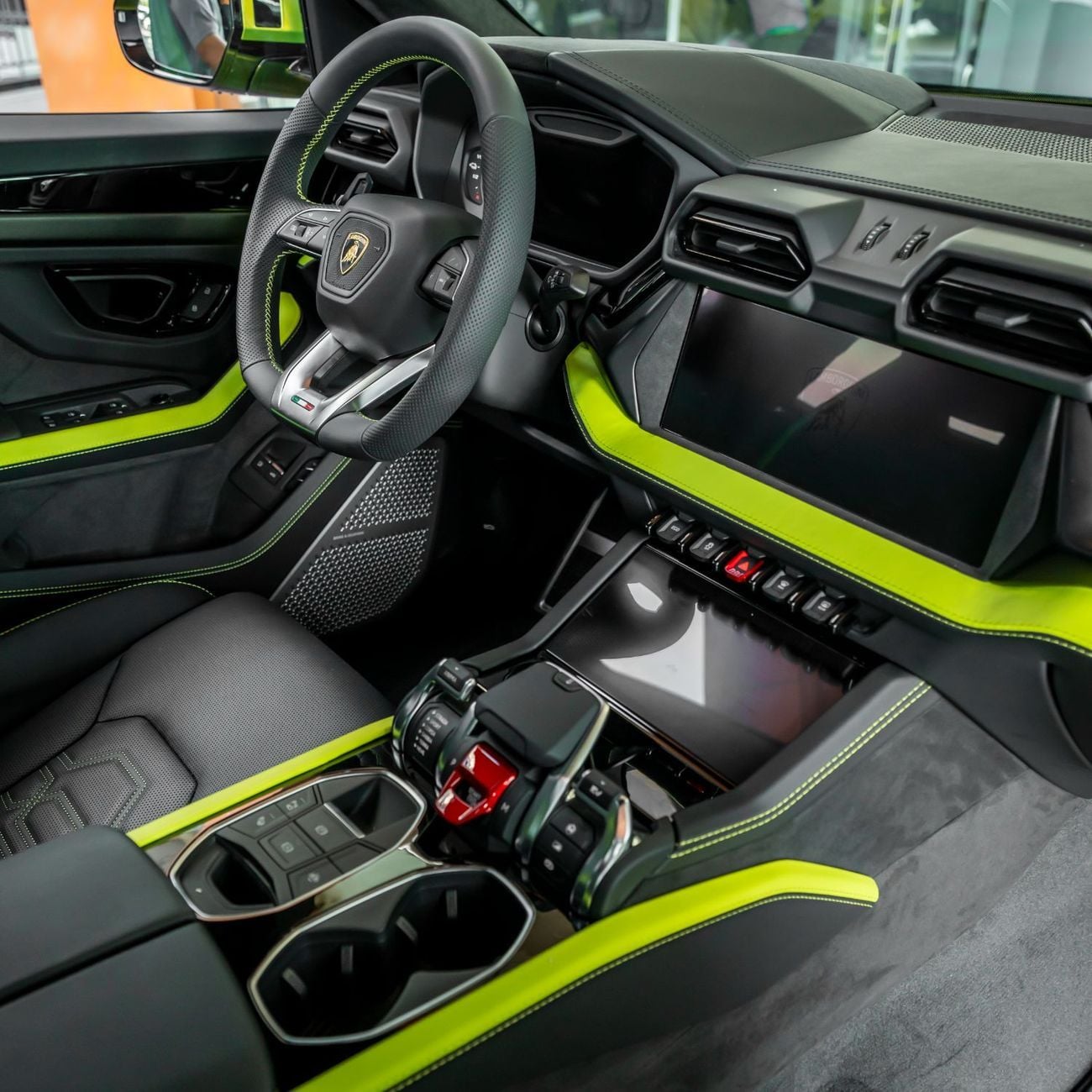 Lamborghini Urus 2025 LAMBORGHINI URUS SE ( BRAND NEW )
