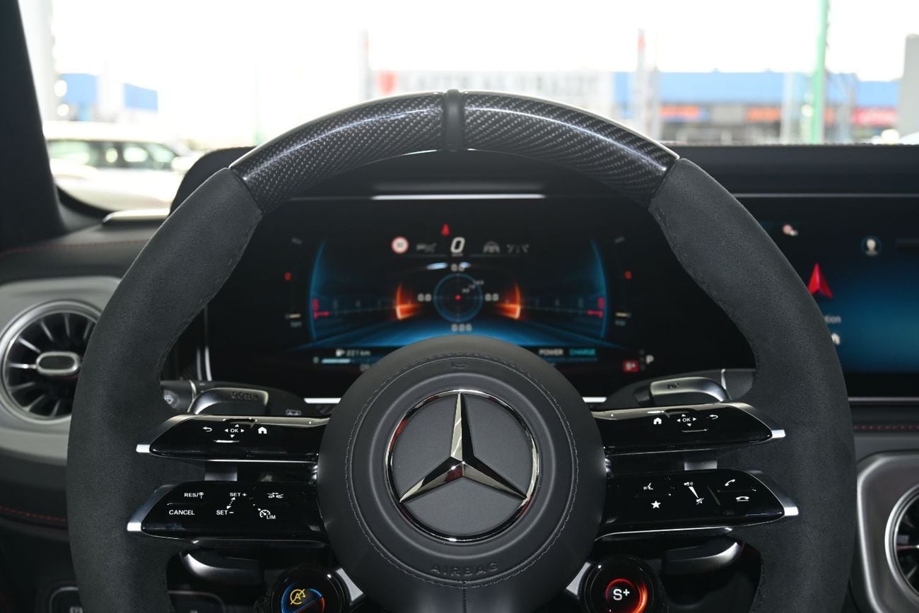 Mercedes Benz G63 AMG 4MATIC SUV Mercedes AMG G63 4.0-litre V8 Bi-Turbo, Model 2026 Color White