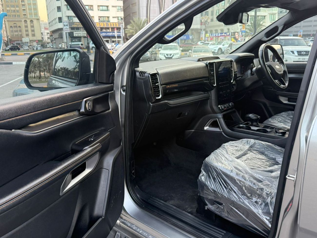 Ford Ranger FORD RANGER 2024 Model 3.0 v6 petrol Engine Colour sliver push start Transmission Automatic Interior