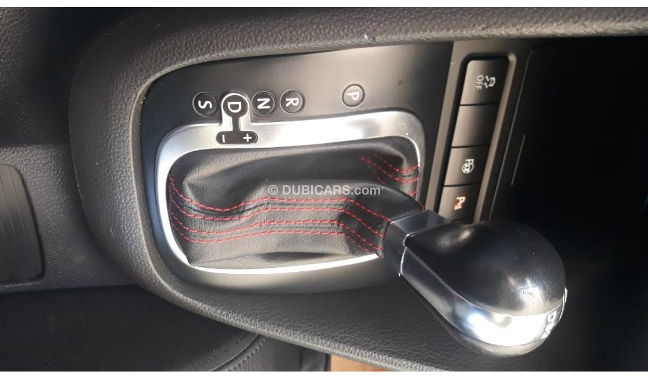 Volkswagen Golf GTI 2011 Gulf Specs Full options clean car