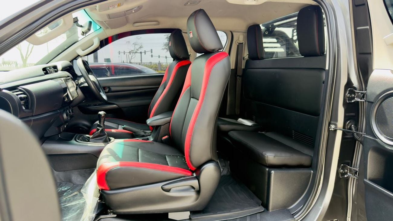 Toyota Hilux 2018| 2.8L DIESEL ENGINE | MT | RHD | HEAVY BULL BAR | AIR SNORKEL | DUAL BULL BAR ANTENNA | BONNET