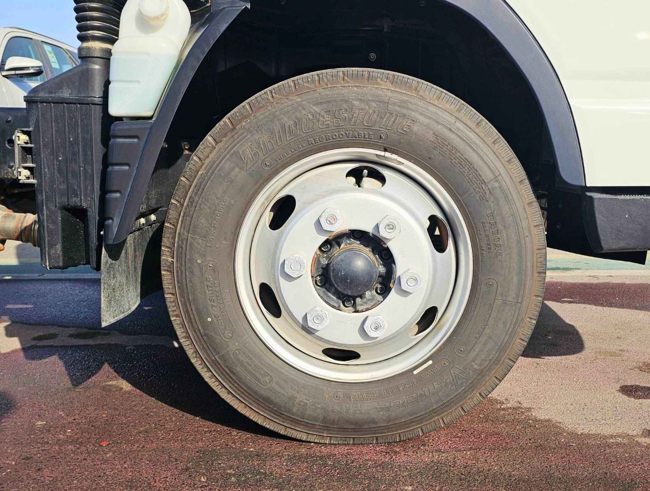 Mitsubishi Fuso Canter CHASSIS EURO 5 / A/T /  3.8L V6 DIESEL / 3 STR / CODE # CHASSIS