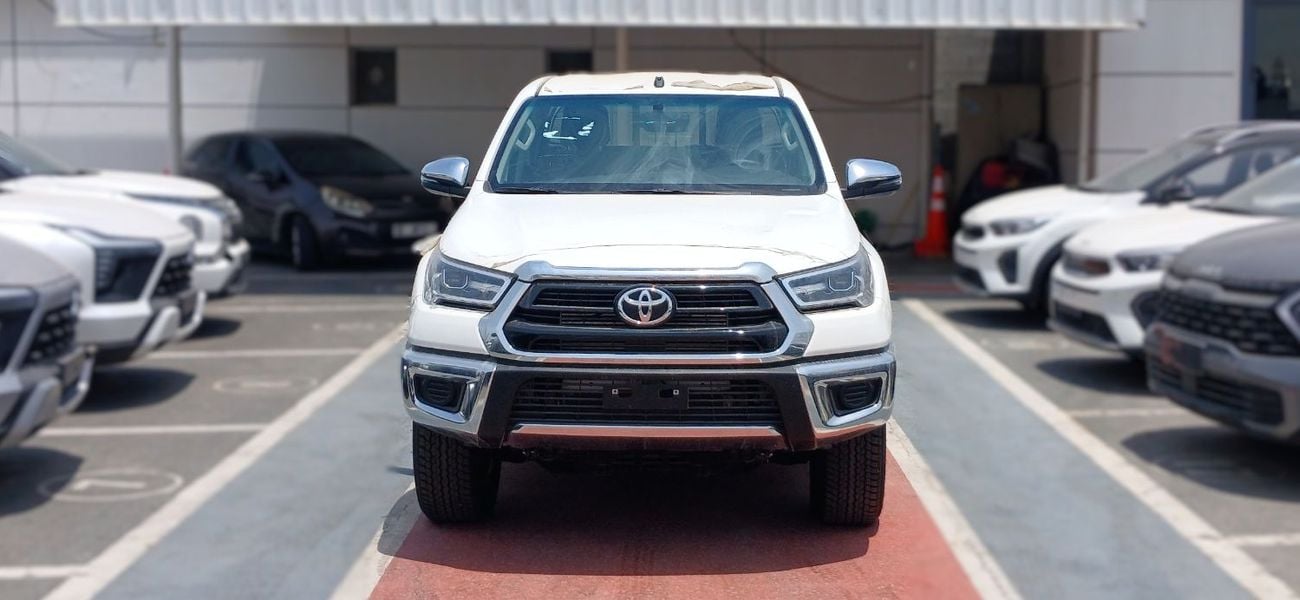 تويوتا هيلوكس 2.4L Diesel Manual 4X4 2026YM