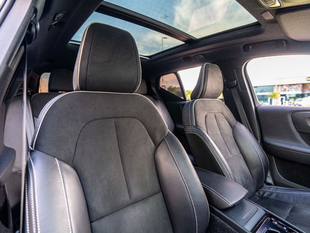 Volvo XC40 T4 R Design 2.0L