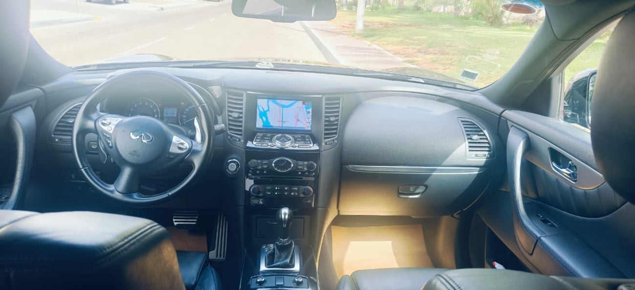 Infiniti QX70 Elite Sport
