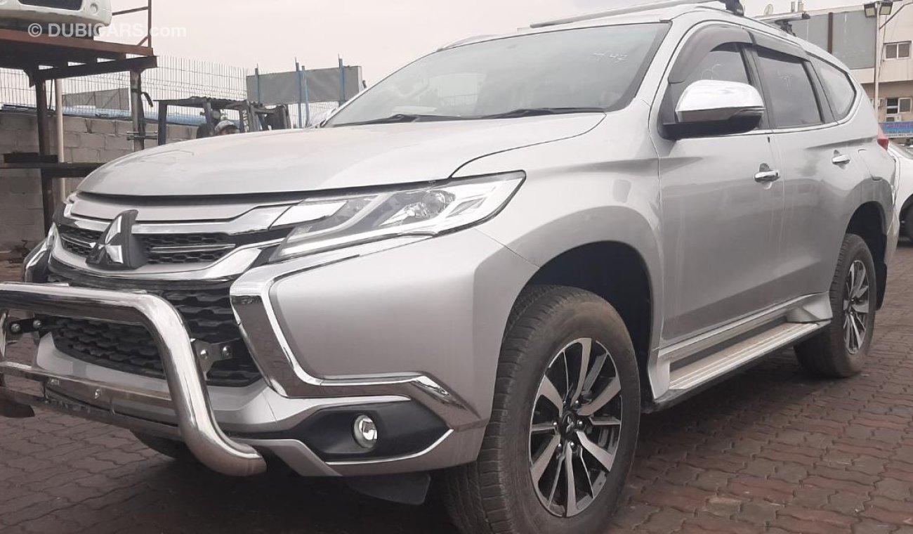 Mitsubishi Pajero Sport DIESEL 2.4L RIGHT HAND DRIVE