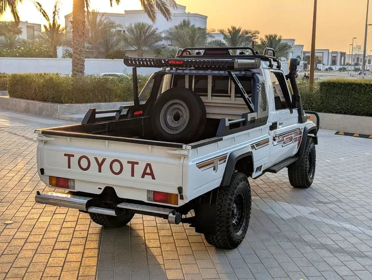 تويوتا لاند كروزر 70 DIESEL LC 79 LX GCC Specs