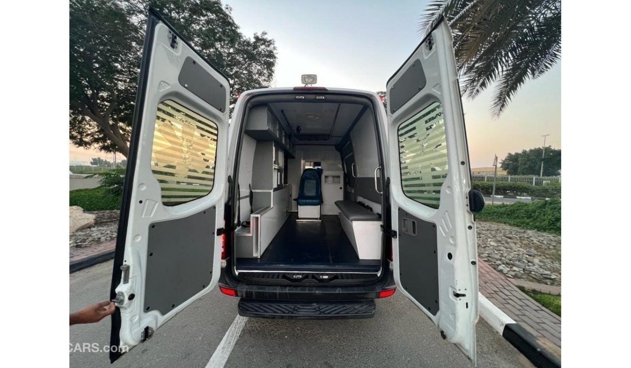 Mercedes-Benz Sprinter MERCEDES BENZ SPRINTER 2013 GCC AMBULANCE IN PERFECT CONDITIONS