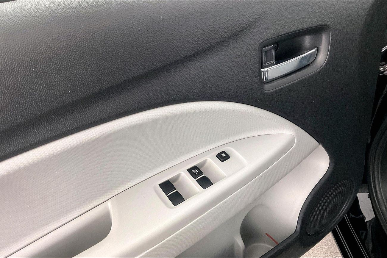 لكزس UX300h Premier | شامل الضمان | 0 ﺪﻔﻋﺓ ﺃﻮﻟﻯ