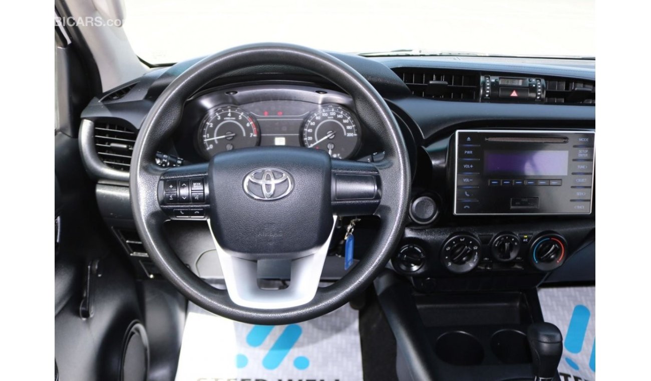 تويوتا هيلوكس GL GL 2016 | TOYOTA HILUX GL - 4X4 - D/C - A/T 2.7L  - PETROL - WITH GCC SPECS AND EXCELLENT CONDITI