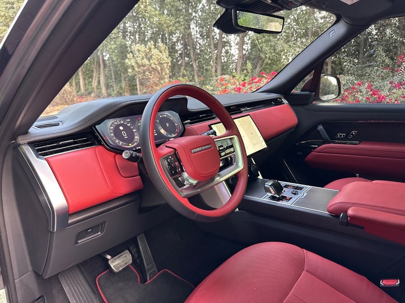 Land Rover Range Rover LWB SV P615 4.4L | 2023 Range Rover Vogue SV | Luxury SUV | 21,000 KM | Perfect Condition