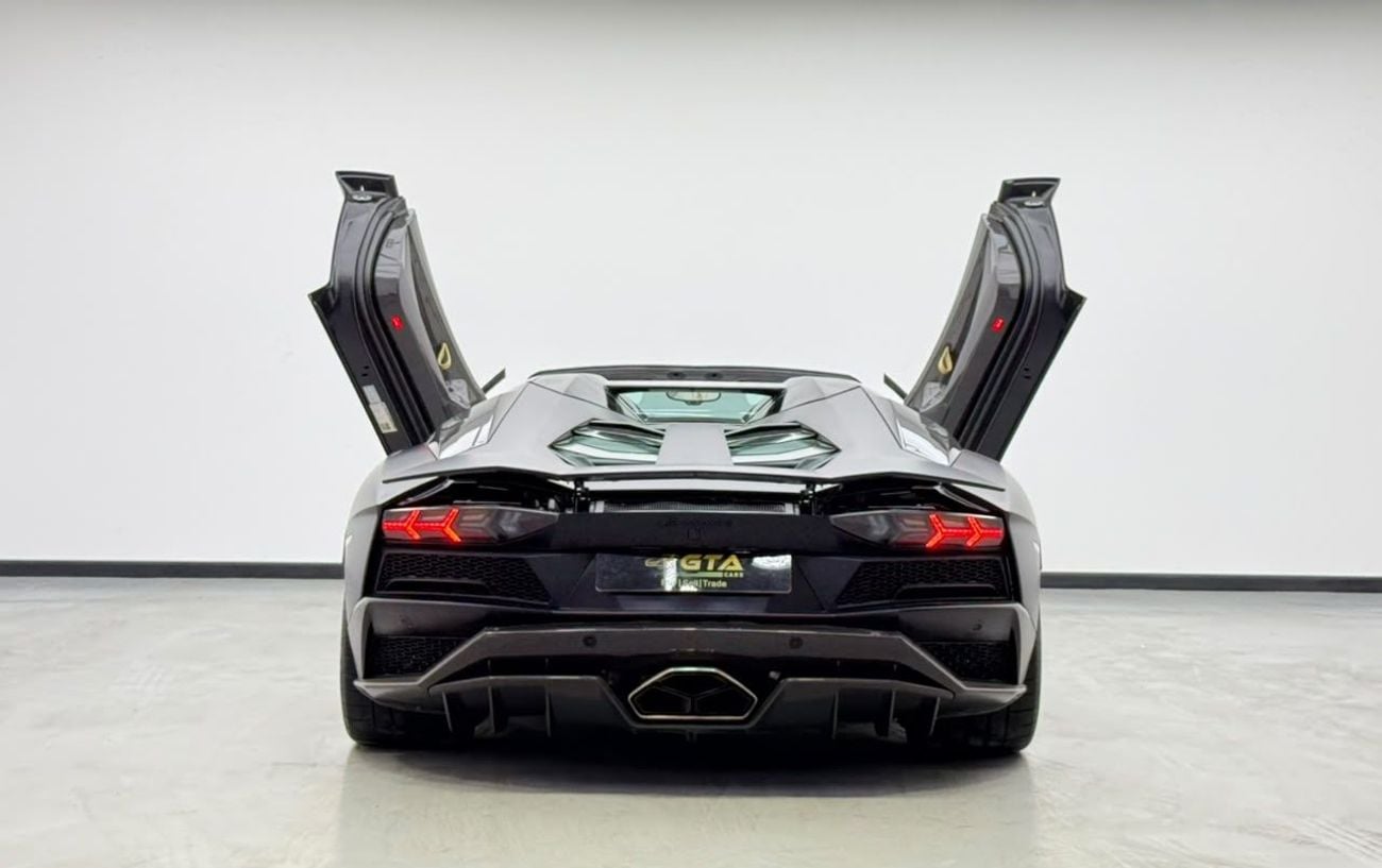 Lamborghini Aventador LP 750 S ROADSTER 2018 Lamborghini Aventador S, Full Service History, Japanese Specs.