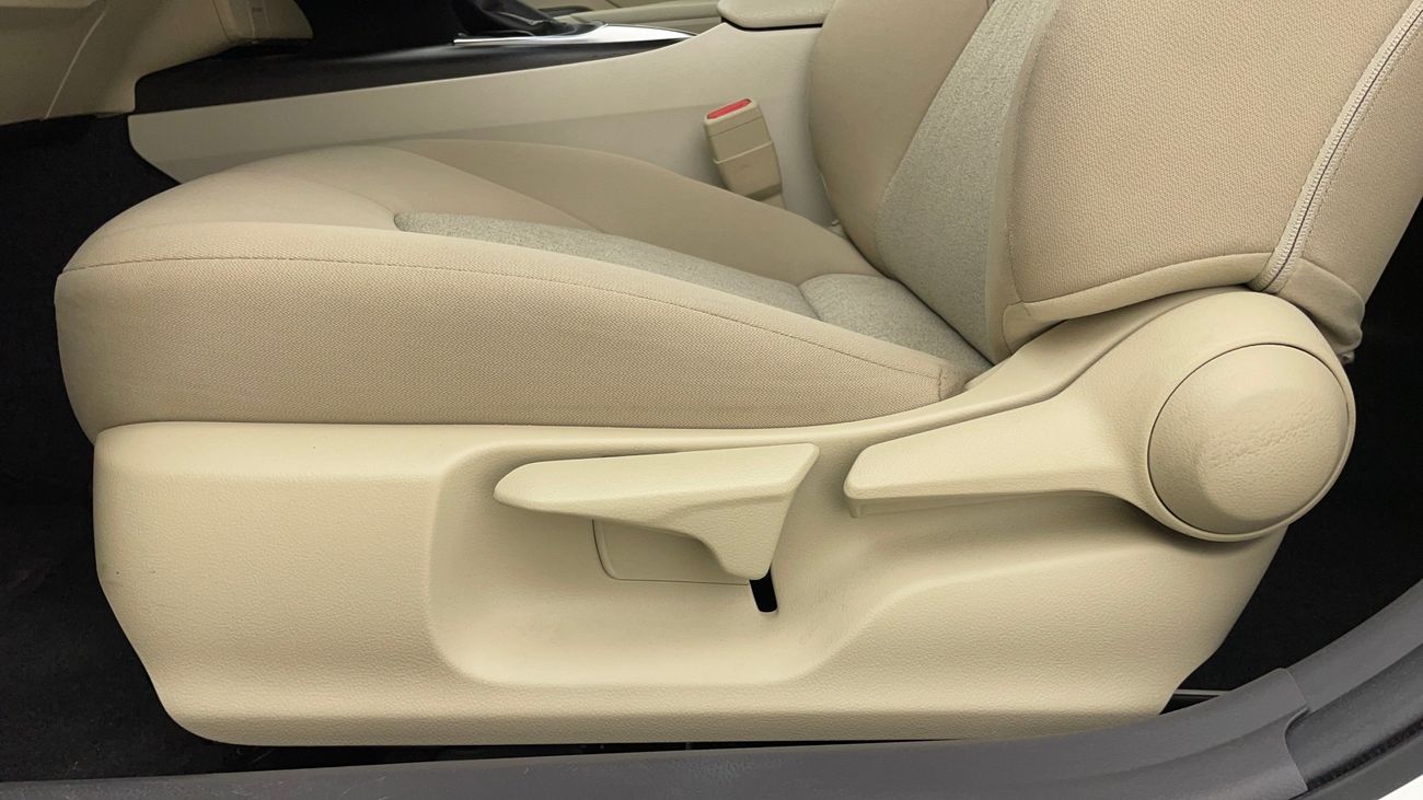 تويوتا كامري S 2.5 | بدون دفعة مقدمة | اختبار القيادة في المنزل