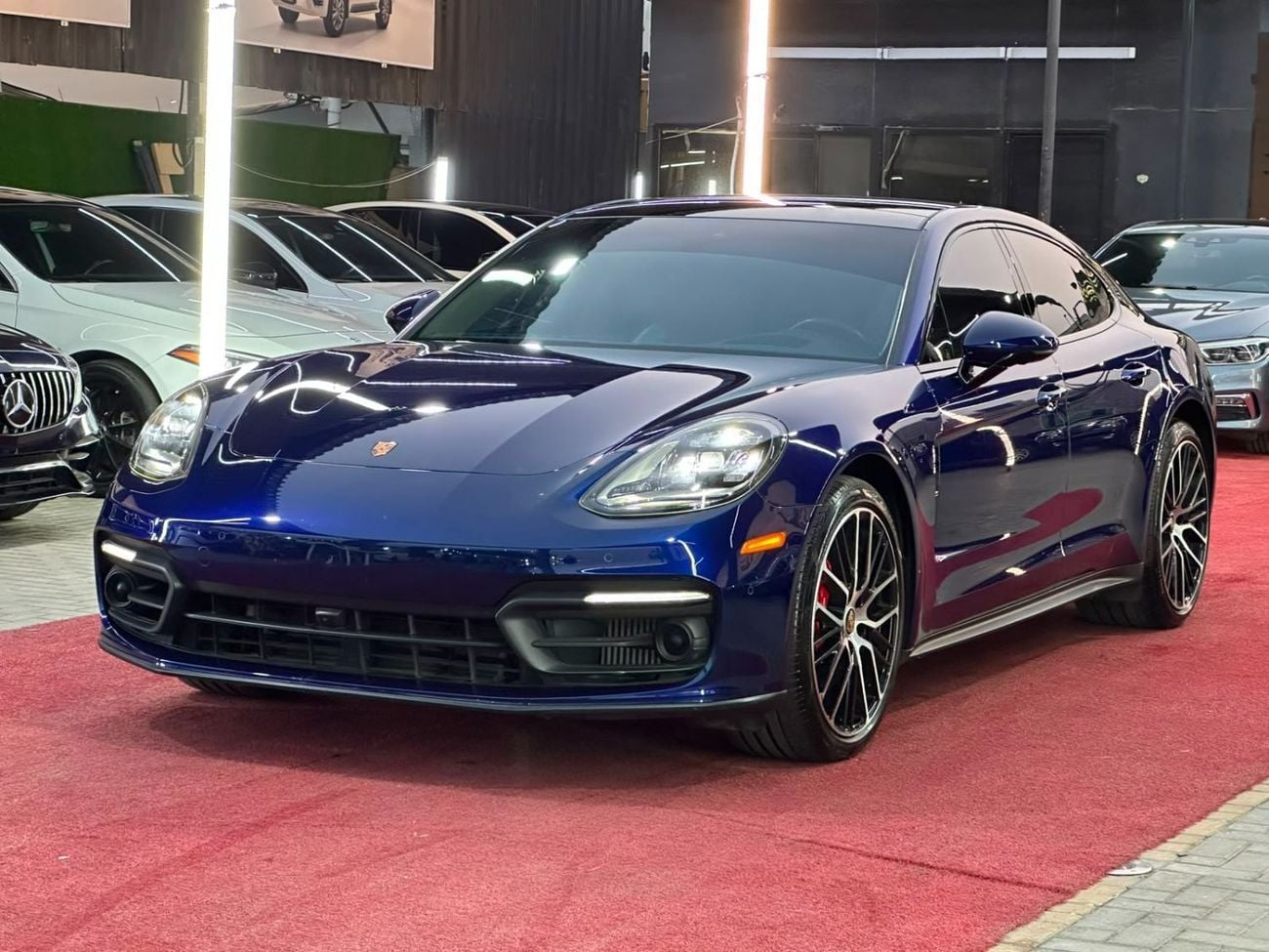 Porsche Panamera 4