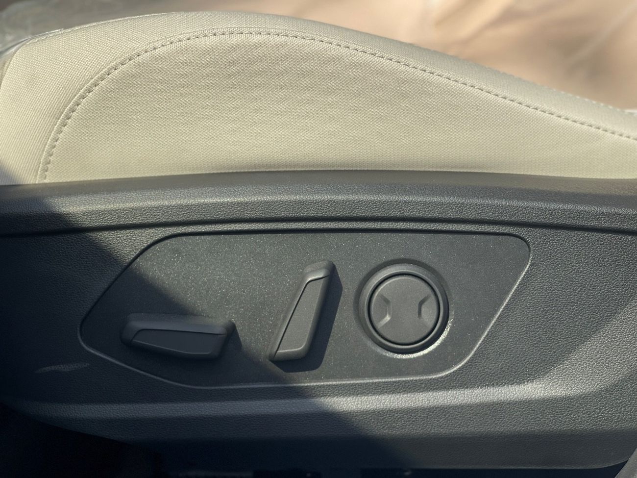 Hyundai Tucson Comfort 2.0L Double tone 2.0L