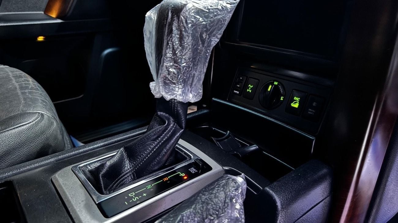Toyota Prado VXR Toyota prado 2015 RHD diesel engine