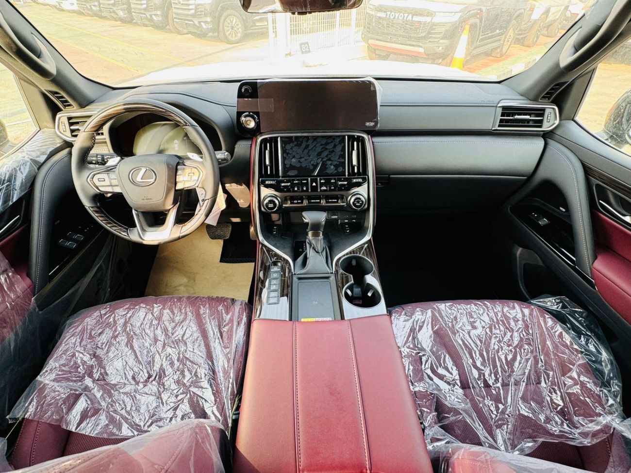 Lexus LX 600 LEXUS 600 SIGNATURE 3.5L TWIN TURBO PTR F/O A/T BLACK 2025