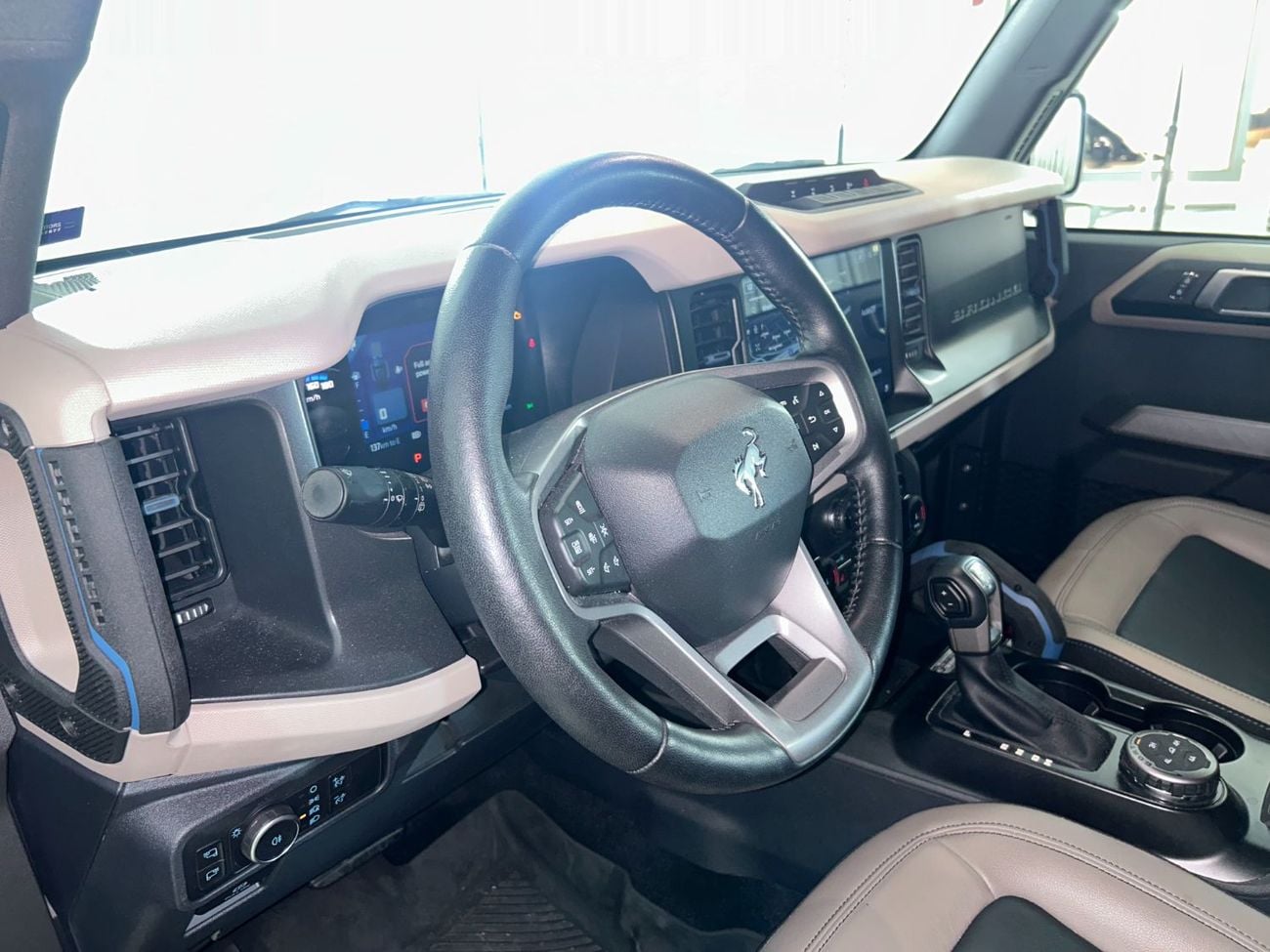 فورد برونكو Wildtrak 2.7L (5 Seater)