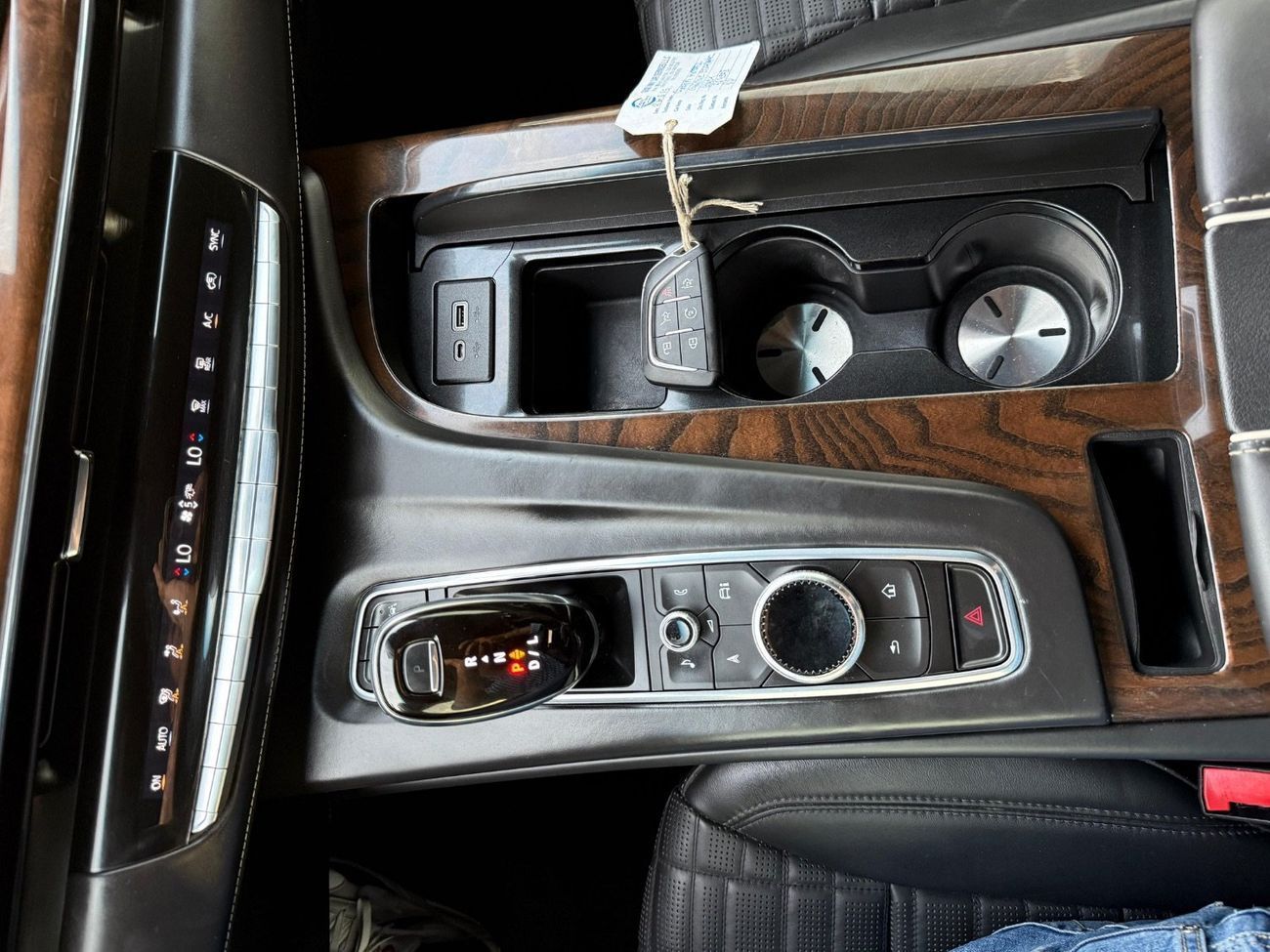 Cadillac Escalade ESV Premium Luxury platinum