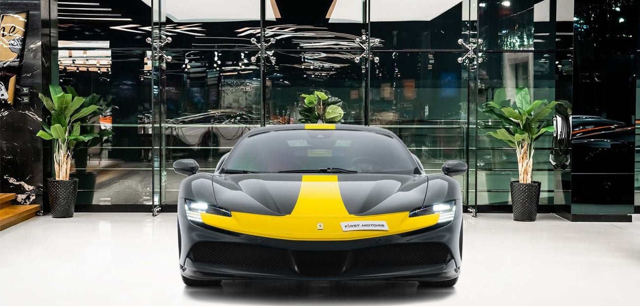 فيراري SF90 ستراديل 4.0L V8 Twin-Turbocharged Engine + eMotor