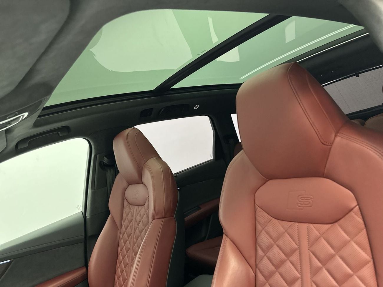 أودي SQ7 SQ7 SUV TFSI 507hp (Ref# 20069)