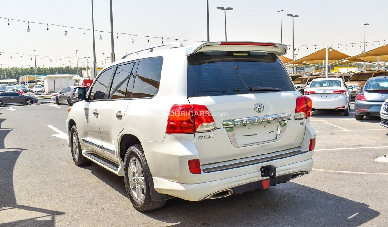 Toyota Land Cruiser GXR V8