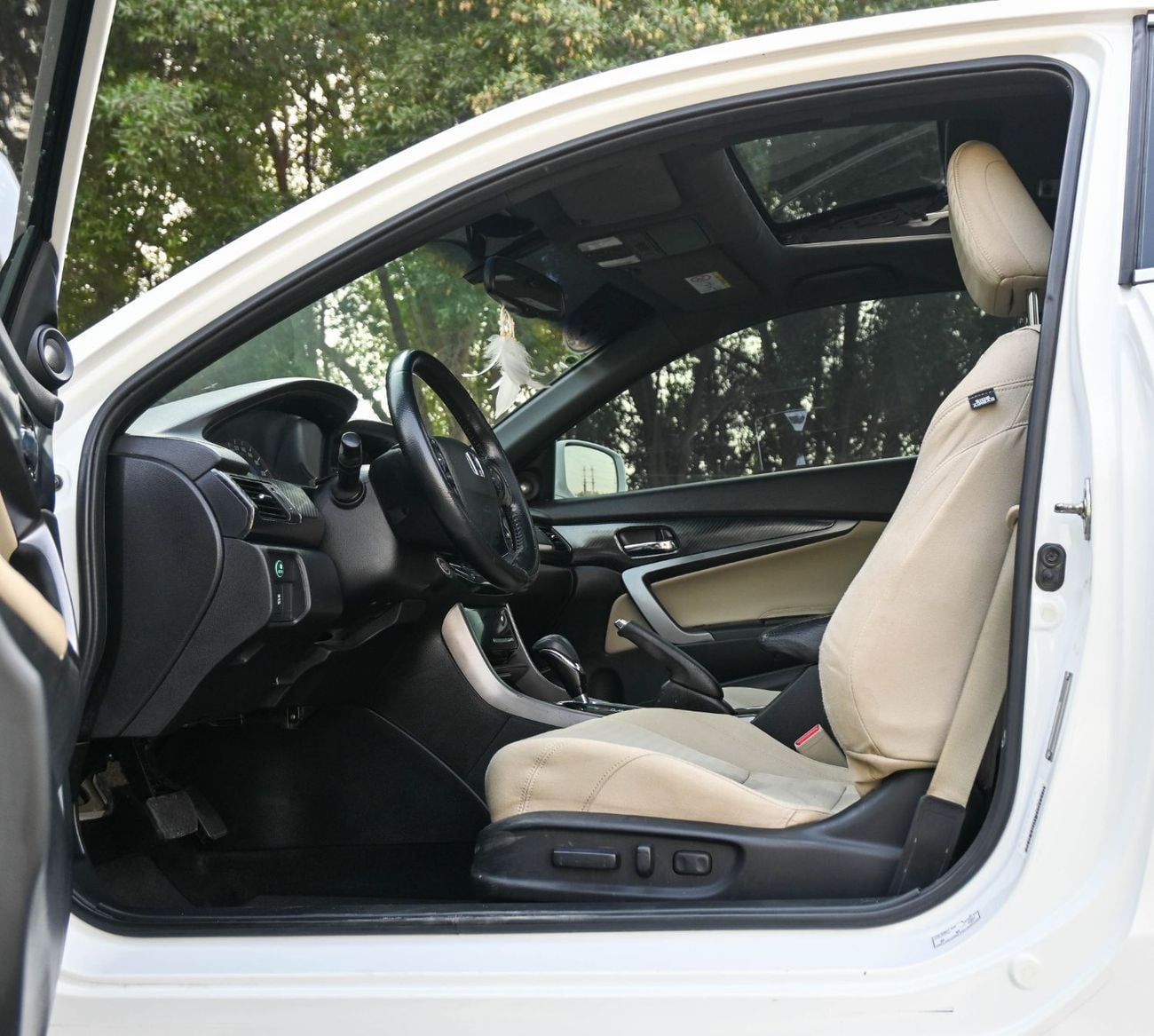 هوندا أكورد كوبيه Honda Accord Coupe Sport 2017 -V4 GCC  accident-free Excellent Condition