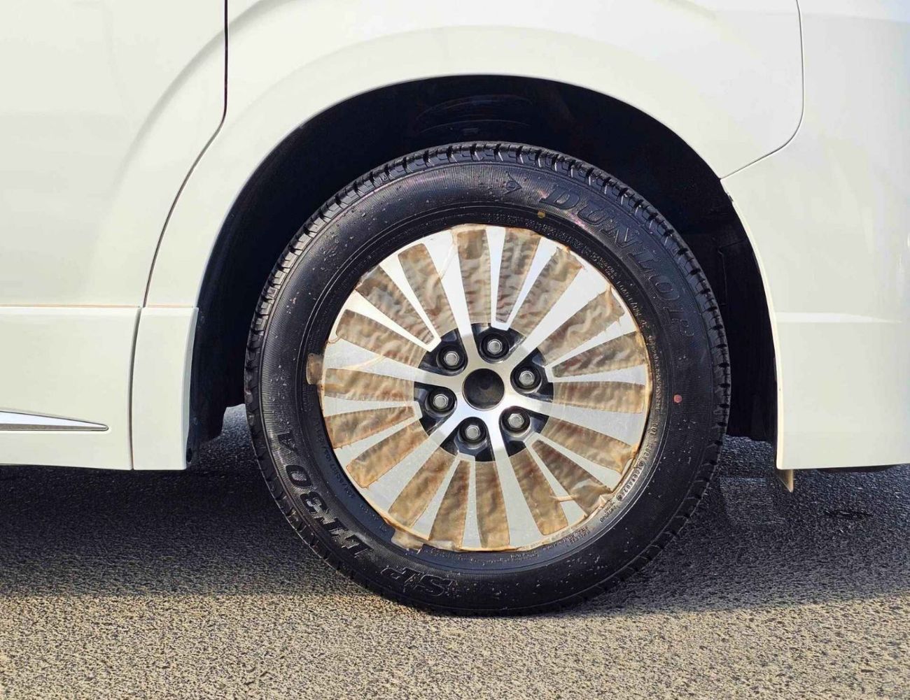 Toyota Granvia PREMIUM LUXURY/3.5L V6 PETROL A/T/360*CAMERAS, RADAR / VSC 8” MULTIMEDIA,VIP SEATS (CODE # GNPPR)