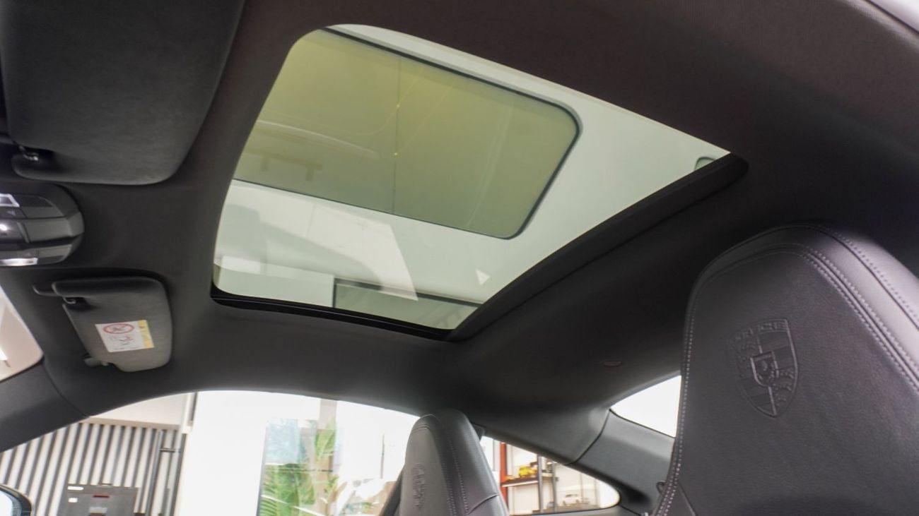 Porsche 911 Carrera S 3.0L (445 HP) Coupe Porsche Carrera 911s - 2024 - Perfect Condition