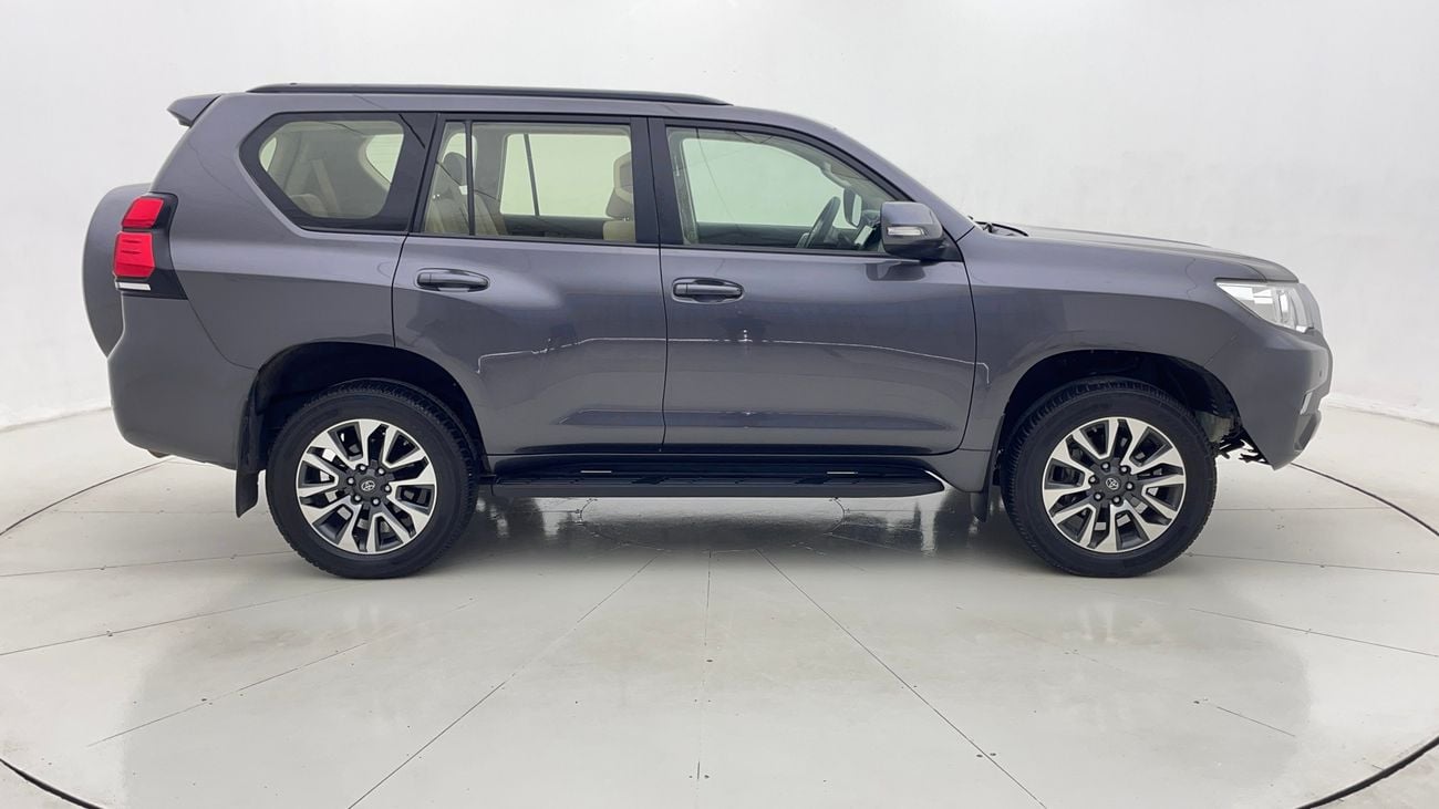 تويوتا لاند كروزر 2022 GXR | AED 2018/Month | 0 DP | 30 Day Return | Warranty | Service History