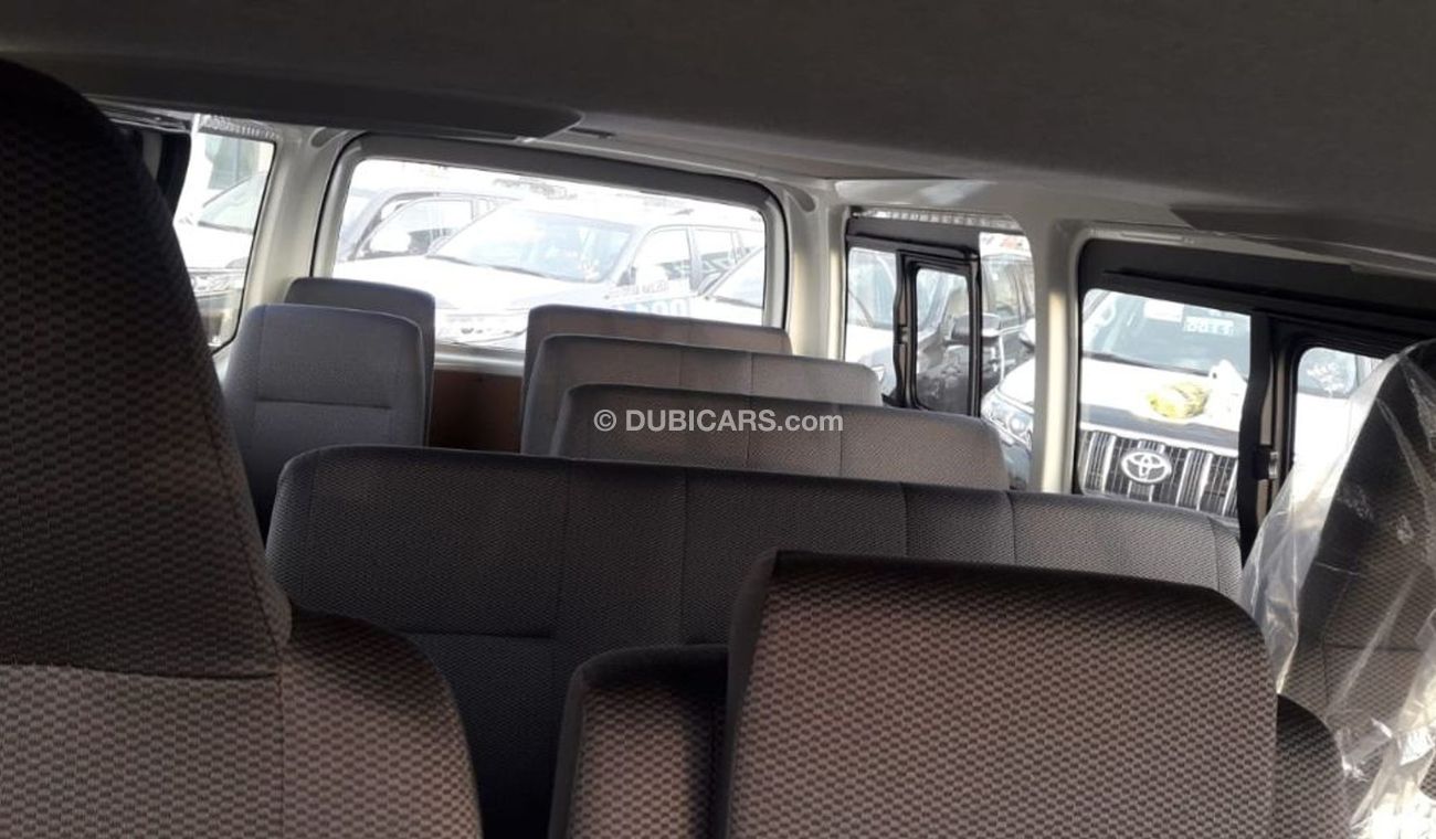 Toyota Hiace 3.0L DIESEL 15 SEATS