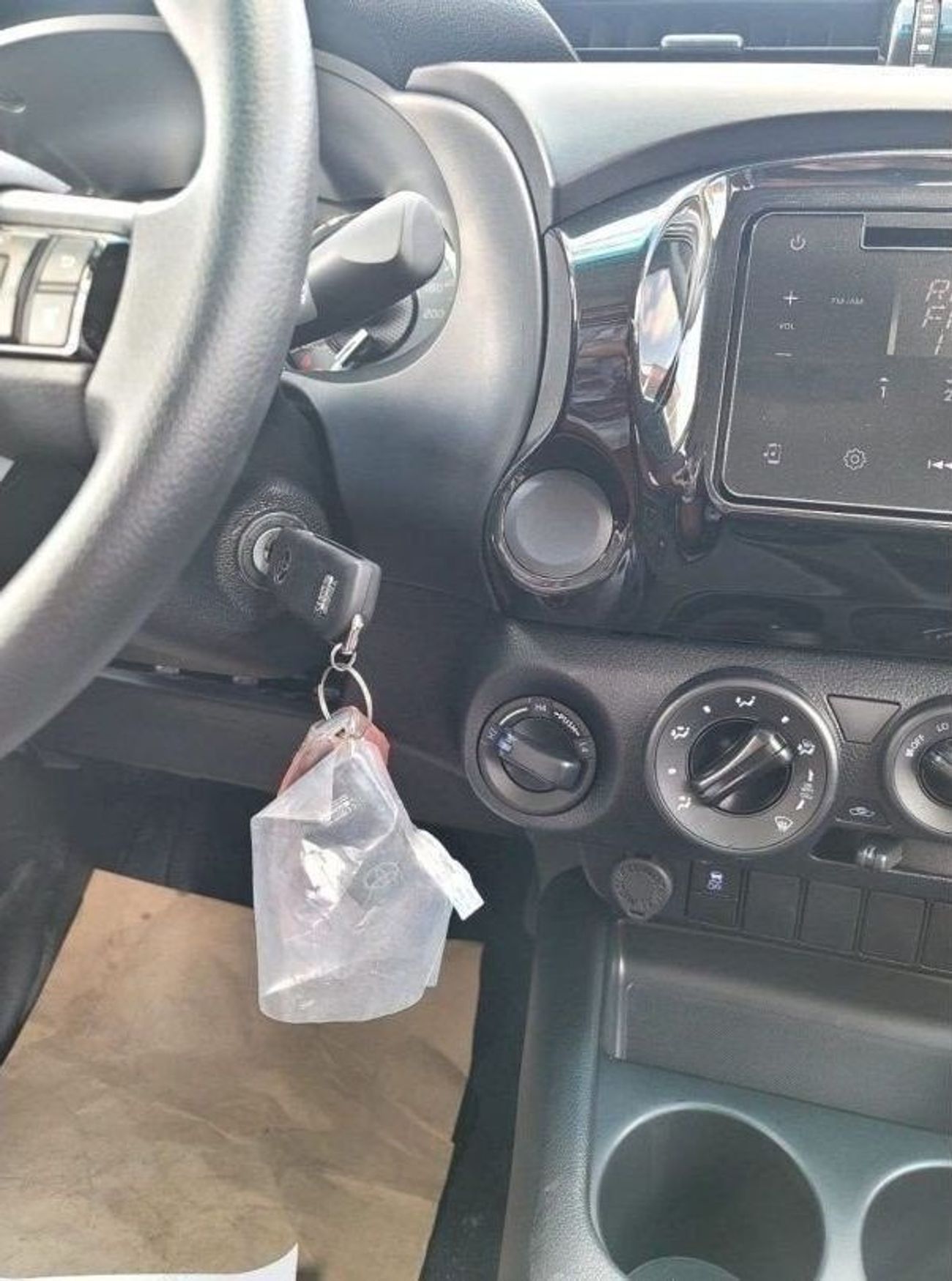 Toyota Hilux Toyota Hilux 2.7L Petrol Automatic Mid Option 2025