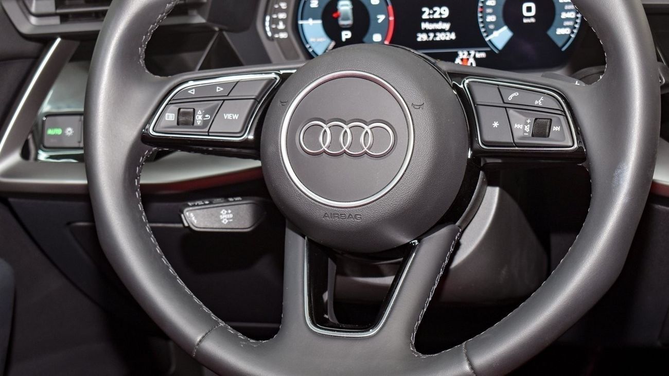 Audi A3 AUDI 35 TFSI  S-Line 2024