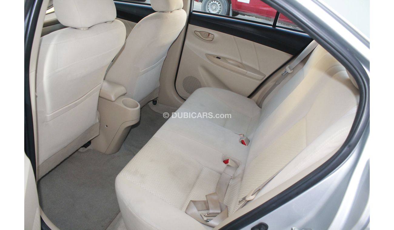 تويوتا يارس 1.5L SE 2014 MODEL
