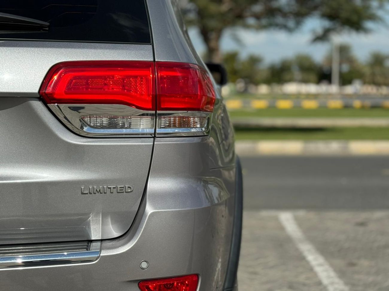 جيب جراند شيروكي Limited 3.6L