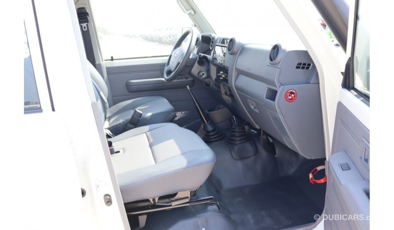 Toyota Land Cruiser Hard Top LC76 4.2L DSL M/T 4X4 (5 DOOR)
