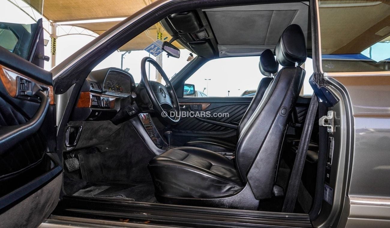 Mercedes-Benz 560 SEC