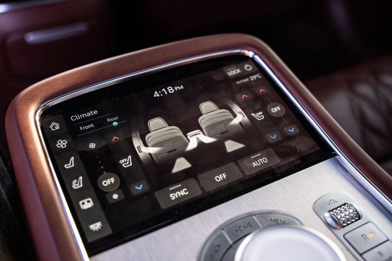 جينيسس G90 Royal AWD 2023 GCC Low Mileage 3.5L V6