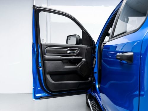 RAM 1500 BIGHORN CREW CAB BUY NOW, PAY 2027 | THE BLACKLINE STANDARD | 2029 Agency Warranty + Service Contract, GCC