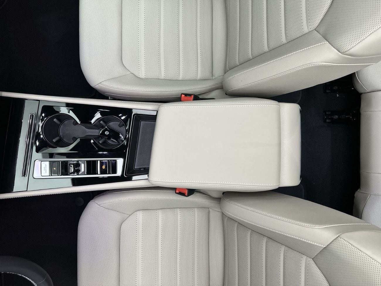 فولكس واجن تيرامونت 34,100 AED SAVINGS from New Car
