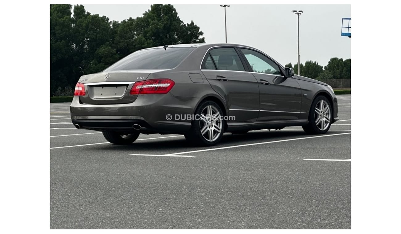 Mercedes-Benz E 250 Model 2010 GCC CAR PERFECT CONDITION INSIDE AND OUTSIDE FULL OPTION PANORAMIC ROOF LEATHER SEATS NAV