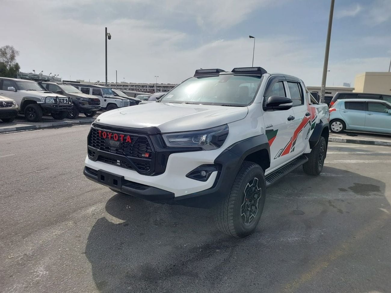 تويوتا هيلوكس GR SPORT (RAMADAN OFFER) TOYOTA HILUX PICKUP RHD 2022 MODEL 2.4 L DIESEL AUTOMATIC(PM70393)
