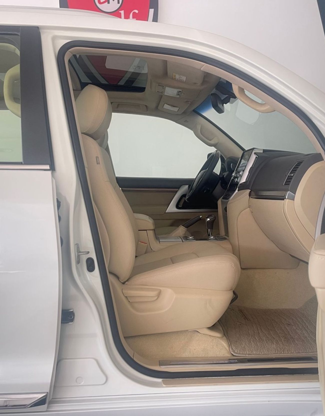 Toyota Land Cruiser GXR  V8 5.7L-8CYL UPGRADED TO LEXUS EXCELLENT CONDITION